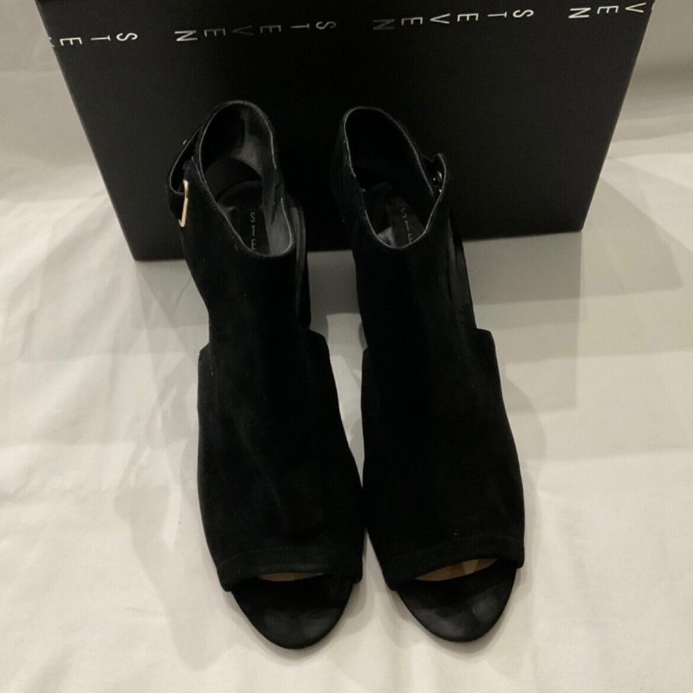 Steven by Steve Madden Women's Venuz Black Suede Sandals SZ 9 Pre-owned